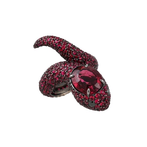 A RUBY AND TOURMALINE RING, modelled as a serpent, in a 18ct...