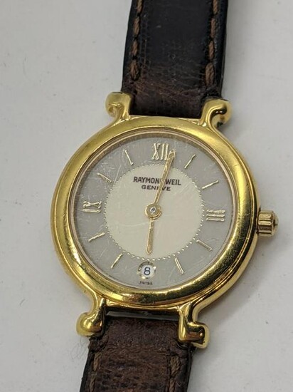 A Raymond Weil 18ct gold plated ladies wristwatch