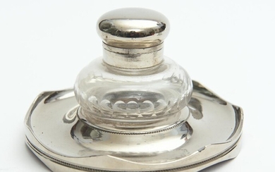 A SILVER PLATE AND CUT CRYSTAL INKWELL, 9 CM HIGH, LEONARD JOEL LOCAL DELIVERY SIZE: SMALL