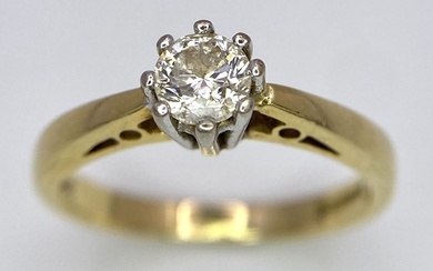 A Vintage 18K Yellow Gold Diamond Solitaire Ring. 0.40ct...