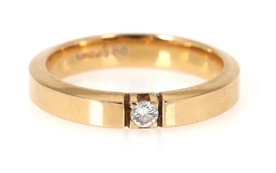 A diamond ring set with a brilliant-cut diamond, mounted in 14k gold....