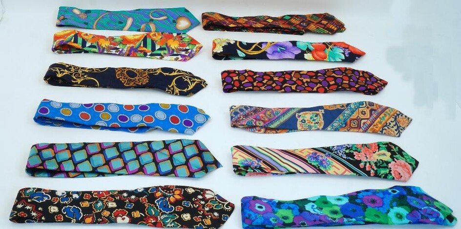 A large collection of gentleman's ties, mostly silk, to include Dunford Wood handpainted silk ties; E. Marinella Napoli and others (lot)