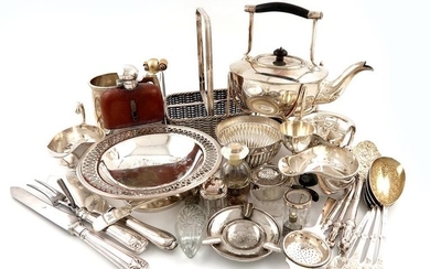 A mixed lot of electroplated items, comprising: a...