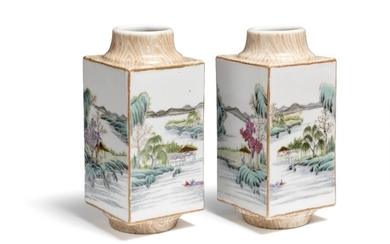 A pair of Chinese 'faux bois' porcelain vases, Cong, decorated in enamel colours. Seal mark of Qianlong, but Republic. H. 12.5 cm.