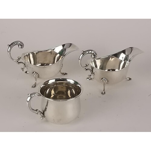 A pair of early 20th century silver gravy boats by S.B Lanck...