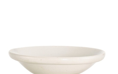 A white-glazed shallow bowl, Tang dynasty 唐 白釉盌