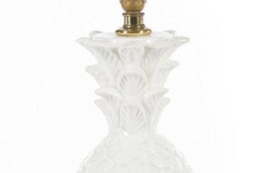 AN ITALIAN CERAMIC LAMP BASE IN THE FORM OF A PINEAPPLE WITH A WHITE GLAZE, 56CM H