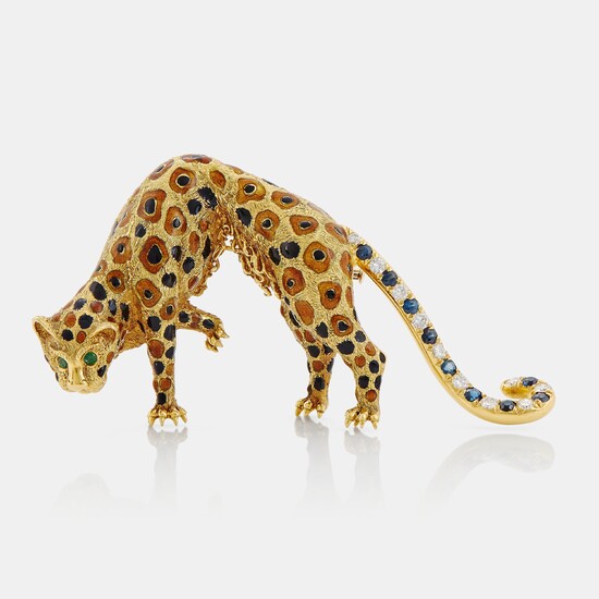 An 18K gold panther brooch set with round brilliant-cut diamonds, sapphires and emeralds