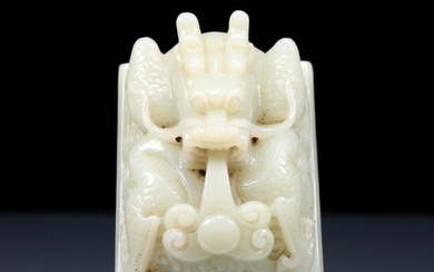 An Exquisite White Jade Dragon pattern seal?with Poem ?