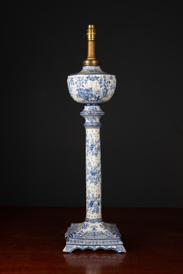 An antique Dutch delftware table lamp
