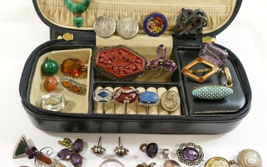 Assorted Victorian and later silver and costume jewellery in...