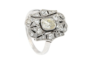 BAGUE, or blanc 18 carats, diamant taille ancienne env. 0,55 ct, env. TCa(L)/VS, diamants taille...