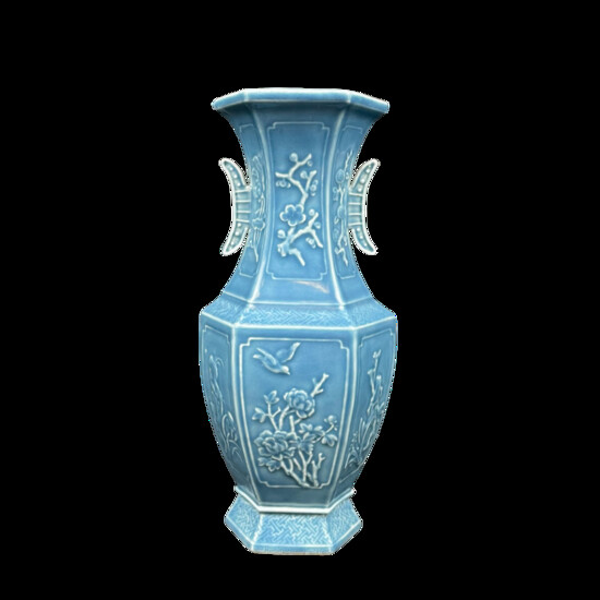 蓝釉双耳六角瓷瓶 BLUE GLAZED HEXAGONAL PORCELAIN VASE