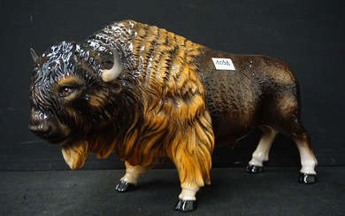Bison polychrome en faïence - L : 50 cm - GRANDE DIMENSION - Le bison...