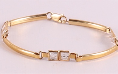 Bracelet en or 18 carats 750/1000, serti de pierres carrées, poids brut 8,6 grammes, longueur...