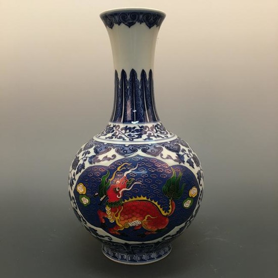 Chinese Blue-White Porcelain Vase with YongZheng Mark