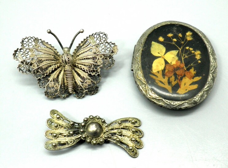 Collection of 3 Vintage Jewelry Items