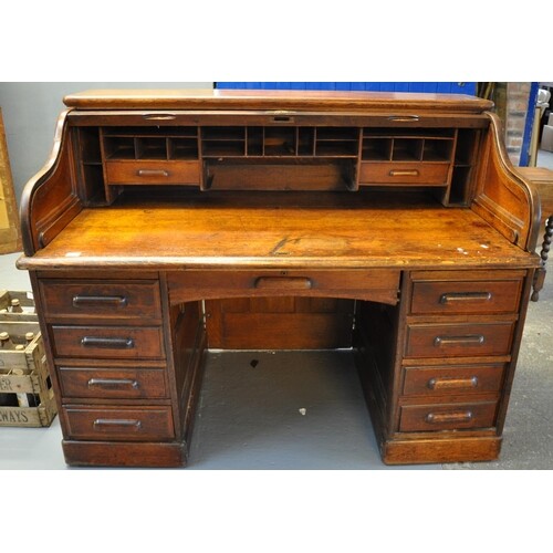 Early 20th Century oak 'S' roll top tambour pedestal desk, w...