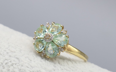 GREEN AMETHYST & DIAMOND ring.