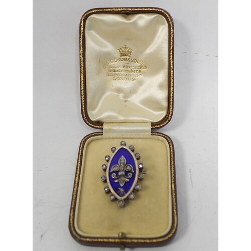 Georgian gold brooch/pendant of navette shape with rose diam...