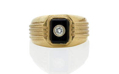Gold, Diamond and Onyx Ring