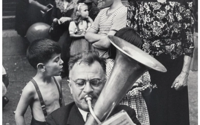 Henri Cartier-Bresson (1908-2004), Feast of San Gennaro in Little Italy, New York (1947)