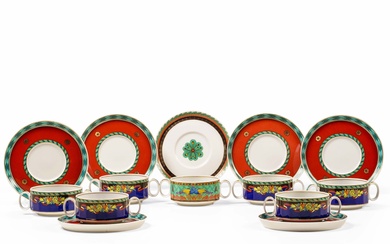 Huit tasses à soupe Versace Germany, Manufacture Rosenthal, fin du 20e siècle Porcelaine. Marque :...