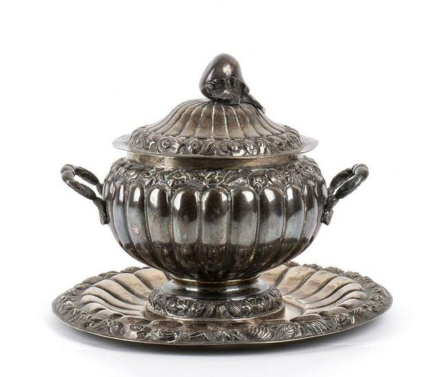 Italian silver soup tureen with stand - Naples, circa
