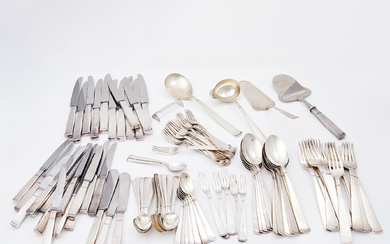JACOB ENGMAN. Silver cutlery, “Rosenholm”, 95 dlr, 12 table forks, 12 table knives, 12 table spoons, 15 sandwich forks, 15 sandwich knives, 3 butter knives, 19 coffee spoons, 2 mocha spoons, 1 sauce spoon, 1 cake shovel, 1 cheese slicer, 1 serving...