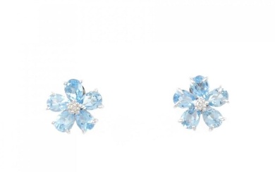 K18WG K14WG Flower Blue Topaz Earrings