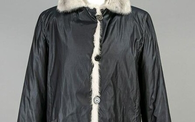 Ladies jacket with mink lining