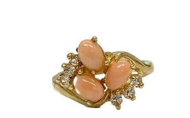Lovely 3 Stone Abstract Setting Coral Stone and Yellow Gold Ring