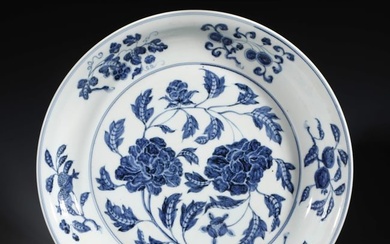 MING BLUE & WHITE PEONY PLATE