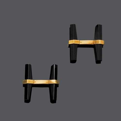 ONYX AND GOLD CUFFLINKS, BY CARTIER PARIS.