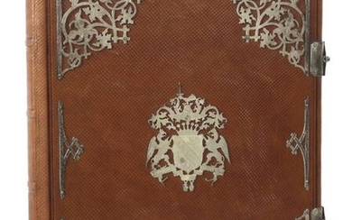 Photo album around 1900, splendid half leather binding with metal fittings and clasps, no photos, handwritten entries, on the front side crowned by a seven-pointed crown, bypassing gilt edges, quart. signs of age, partly dam.