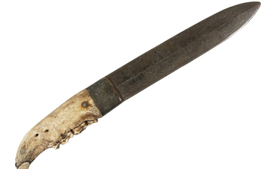 RARE NATIVE AMERICAN WOLF JAW KNIFE, CIRCA 1860