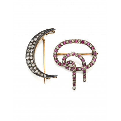 Rose cut diamond, yellow gold and silver lot comprising cm 3.8 circa crescent moon shaped brooch and cm 3.3 circa...