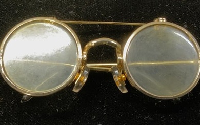 Round Spectacles Brooch