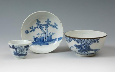 Set of plate, cup and bowl for export of the Company of the Indies, 18th-19th century. Glazed