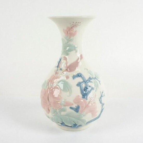 Sparrow Vase 1005564 - Lladro Porcelain