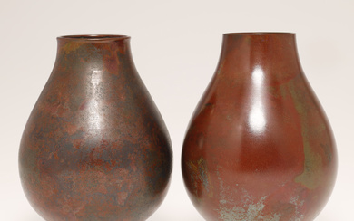 TAKAHASHI KEITEN. A pair of bronze vases, 1960-70s, Japan.