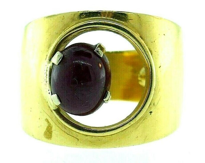 VINTAGE 14k Yellow Gold & Cabochon Ruby Ring