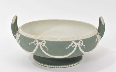 Wedgwood green jasper dip round bowl, with two loop handles