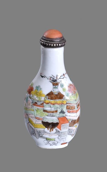 ? A Chinese famille rose 'Antiquities' snuff bottle