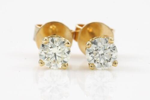0.61ct Diamond Stud Earrings