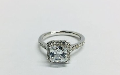 1.00CTct diamond set solitaire ring with a princess...