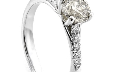 1.04 tcw Diamond Ring - 14 kt. White gold - Ring - 0.92 ct Diamond - 0.12 ct Diamonds - No Reserve Price