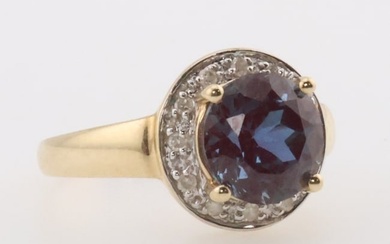 10k Gold Color Change Sapphire & Diamond Ring 2.8g