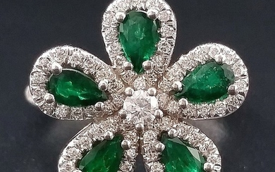 1.35 ct Natural Emerald Flower Diamonds - 14 kt. White gold - Ring - Diamonds, ***No Reserve Price***