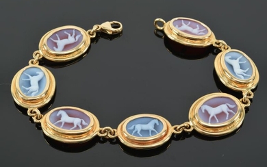 14K gold oval link cameo bracelet, each oval link